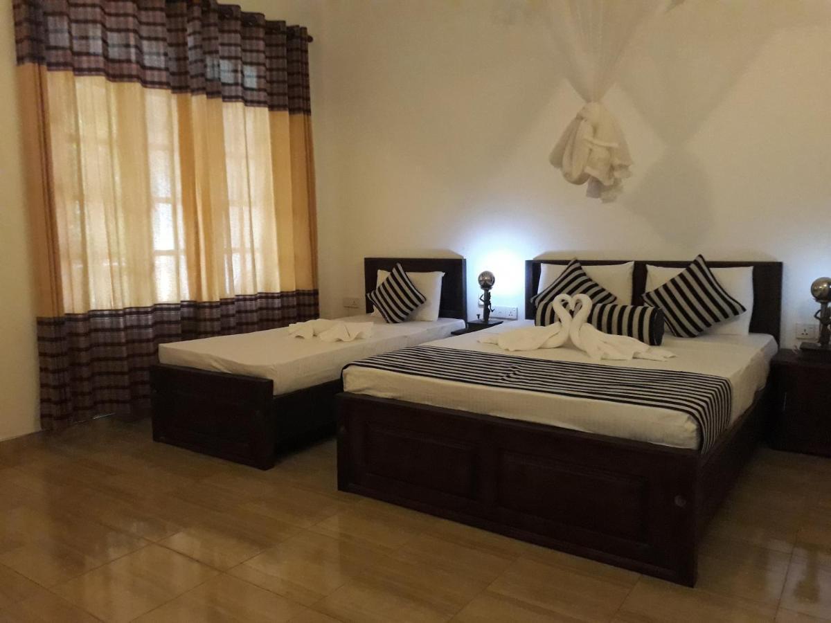Isanka Lion Lodge سيغيرِيا المظهر الخارجي الصورة