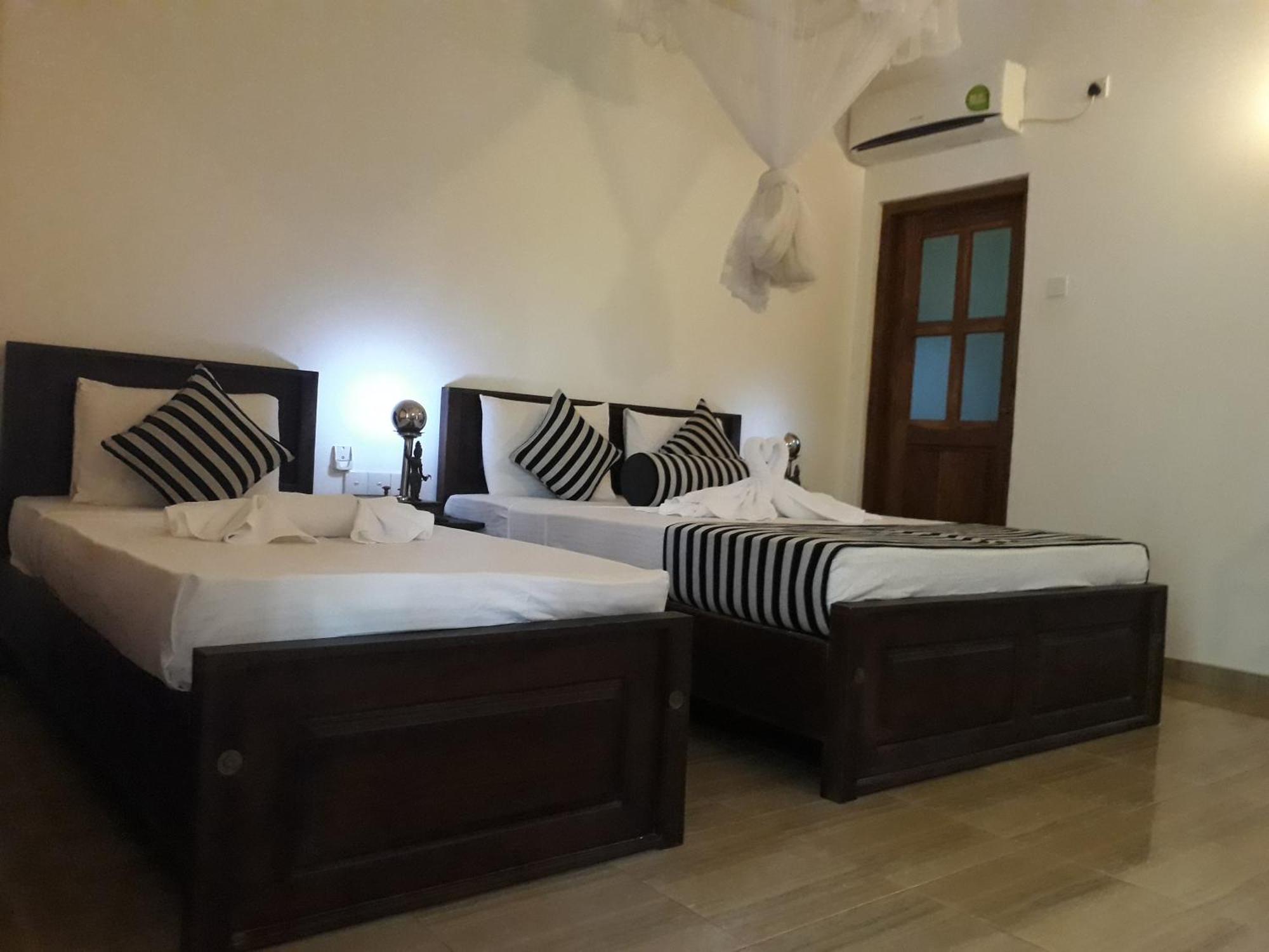 Isanka Lion Lodge سيغيرِيا المظهر الخارجي الصورة
